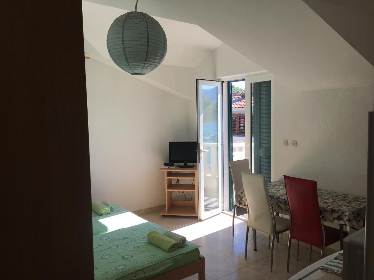 Apartmani Domenika จูเลียนา ภายนอก รูปภาพ
