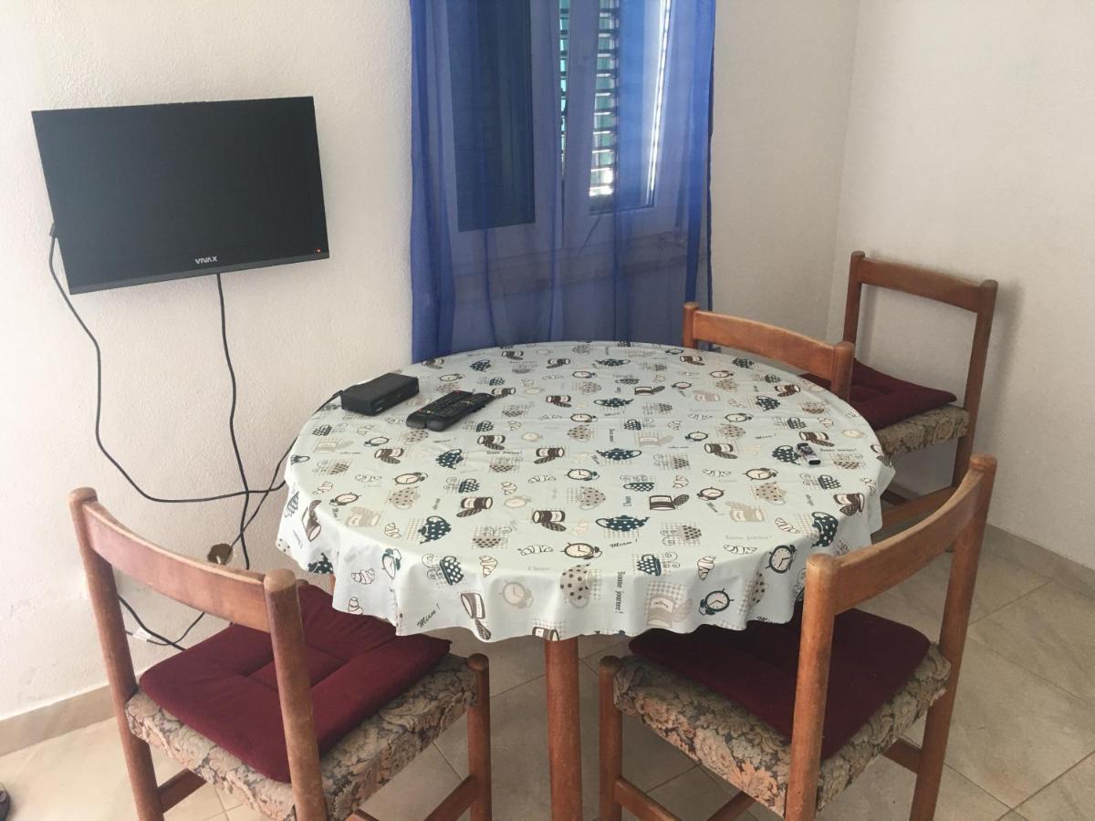 Apartmani Domenika จูเลียนา ภายนอก รูปภาพ