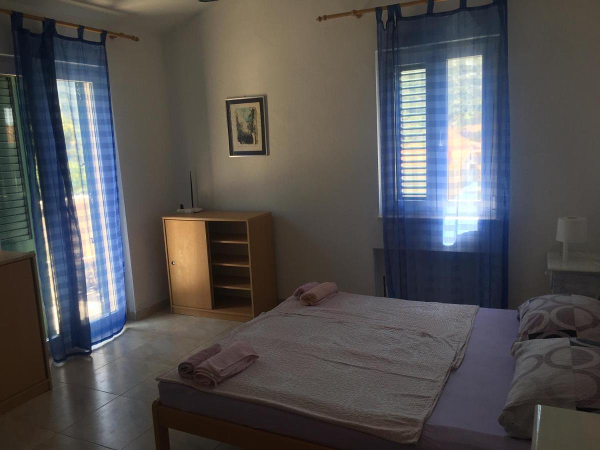 Apartmani Domenika จูเลียนา ภายนอก รูปภาพ