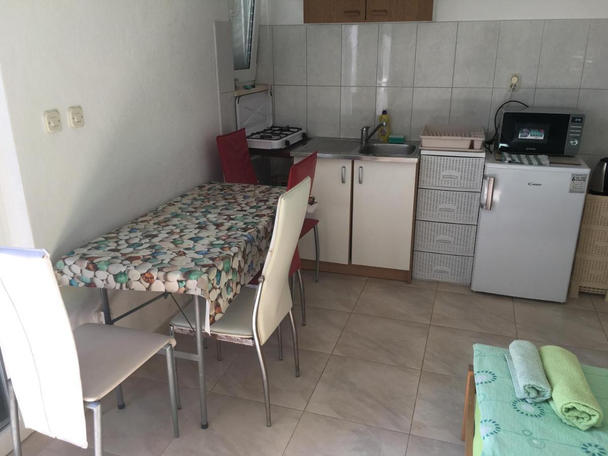 Apartmani Domenika จูเลียนา ภายนอก รูปภาพ